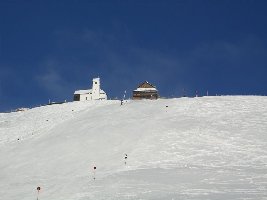 Ein Blick hinauf zur hohen Salve