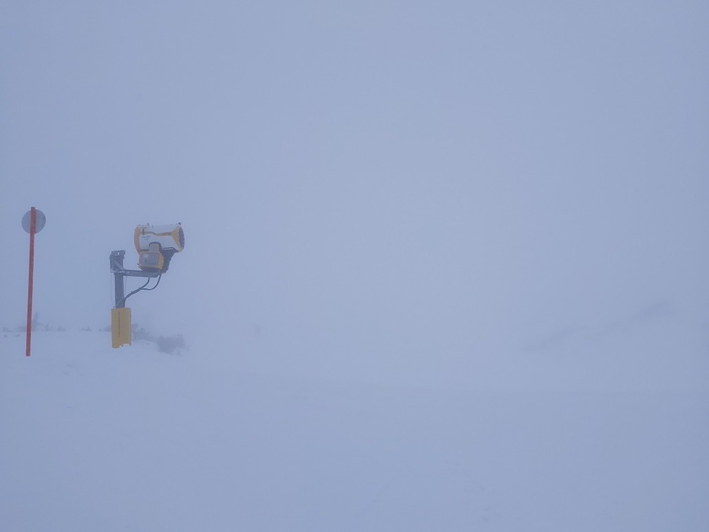 Lawinensteinpiste mitte mit ordentlicher Nebel.