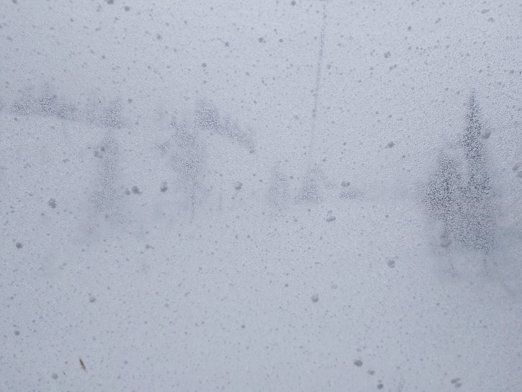 Durch einem Defekt am Lärchkogellift geht es doch noch an der Lawinensteinbahn nach oben. So wie der Bubble sieht die Skibrille auch aus. Man sieht fast nix...