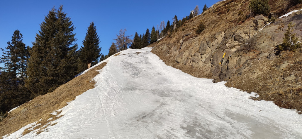 vereiste rote Piste (nicht der schlimmste Teil)