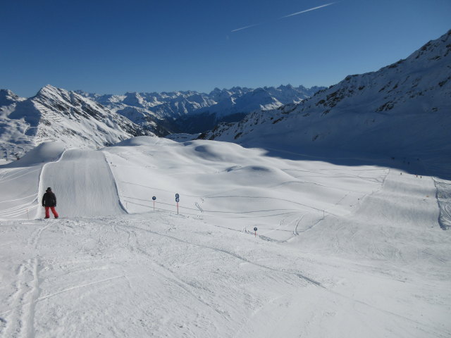 Piste 45 (links) und Piste 44 (rechts)
