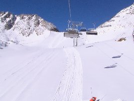 In der 6 KSB/B Seiterkar, Schnee auf Piste 36 wurde bereits einmal verdichtet (27.11.)