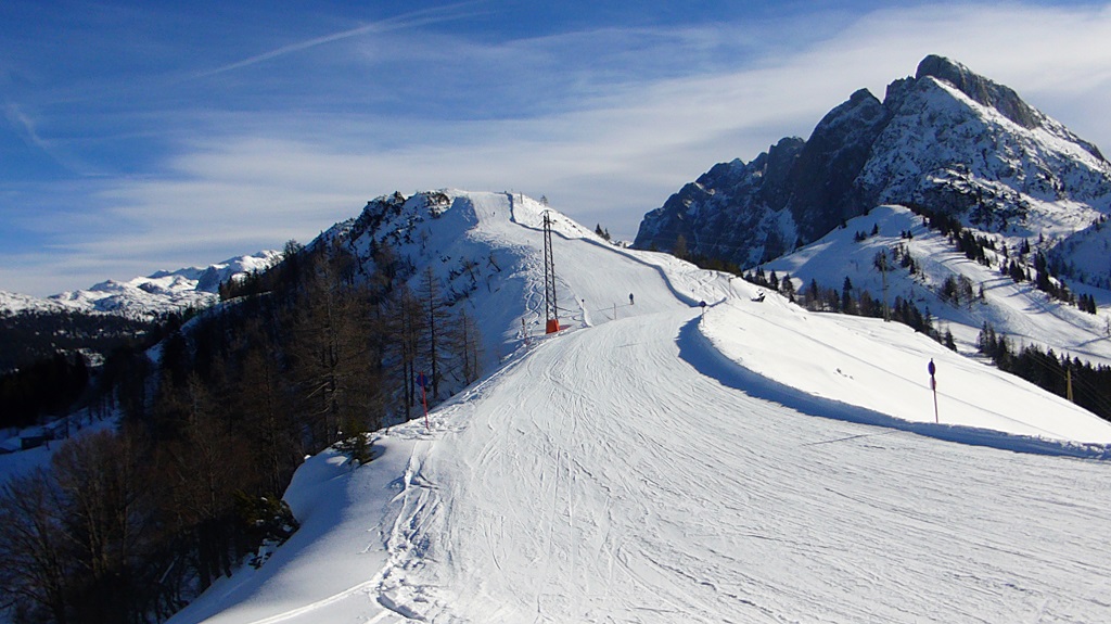 die blaue 9. Geht so ein wenig außenherum. Supercoole Piste.