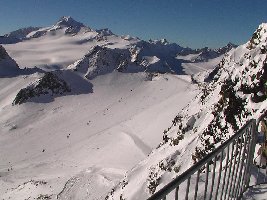 Von der Schwarzen Schneid: Blick zum Tiefenbachkogel (01.12.)