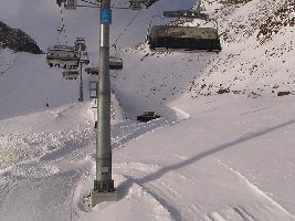 Piste 36: Nun schob man den Schnee hinterm Wall hervor (02.12.)