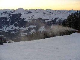 ab nächsten Samstag iss die Neue KI West IN Betrieb ( Schneise links gut sichtbar )