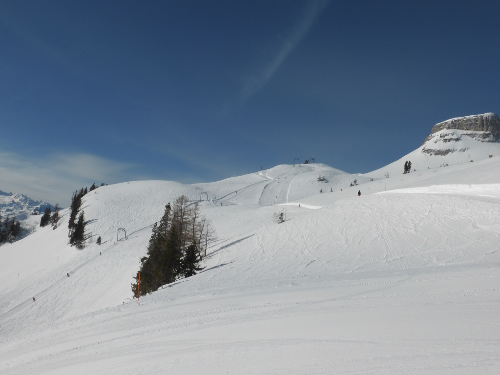 oberer Teil der Trasse des Sommersitzschleppers mit sehr cooler Naturschneepiste