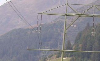 Diese Stromleitungen sind das Problem.