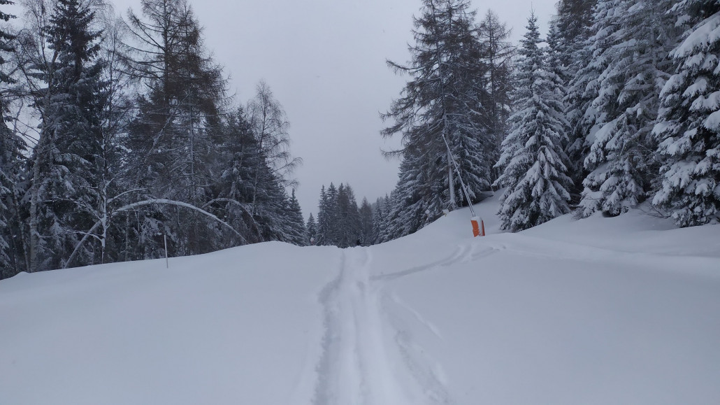 Die Spur der Tourengeher war gut um im Flachstück nicht stehen zu bleiben