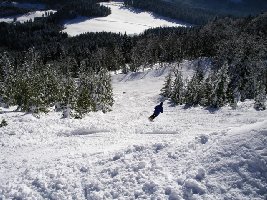 Steilhang westlich des obersten Abschnitts des 4-CLF Hennesteck