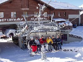 6Bubble Schönbiel. Besitzt einen 90° Einstieg und befindet sich in der ehem. Talstation der 3SB Schönbiel von WSO