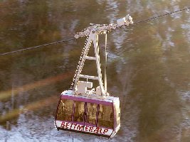 Bahn hat auch eine dunkle Vergangenheit. Kostete durch pfusch 12 Leuten das Leben.