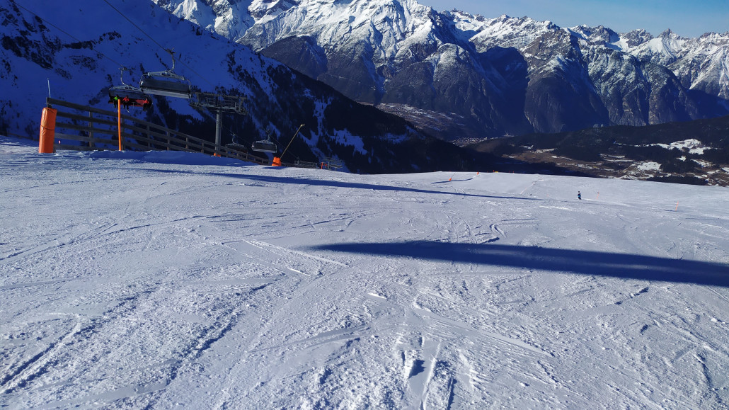 Die Nordseite blieb bis zum Schluss gut zu fahren. Hier links der Schöngampbahn...