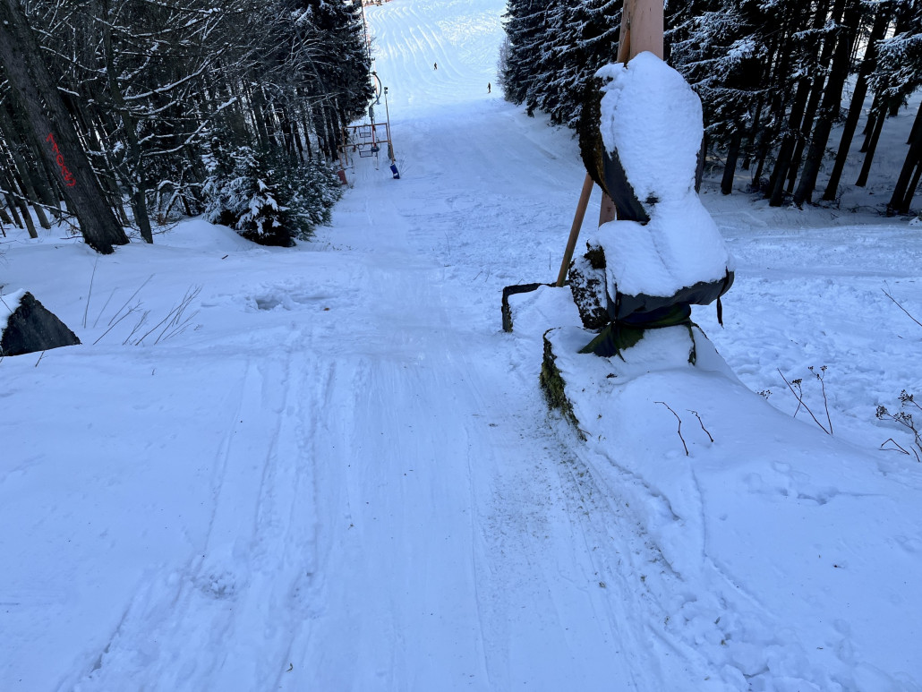 Blick zurück auf die Engstelle mit dem Fundament