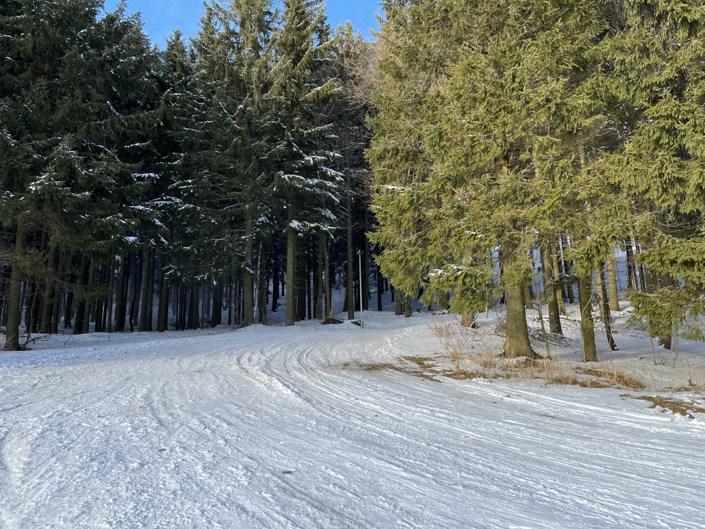 …und da die Innenkurve schneearm