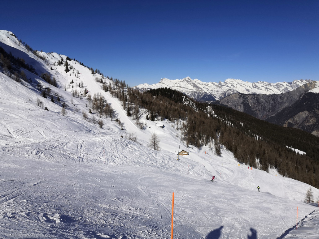 Blick auf die "blaue" Piste der Sesselbahn.