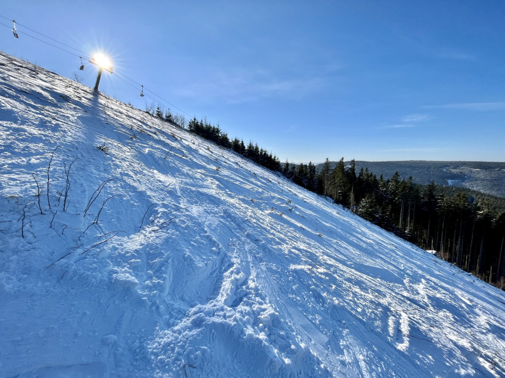 Etwa 20m tiefer gibt es mehr und weichen Schnee, das Gemüse lies sich durch- oder umfahren
