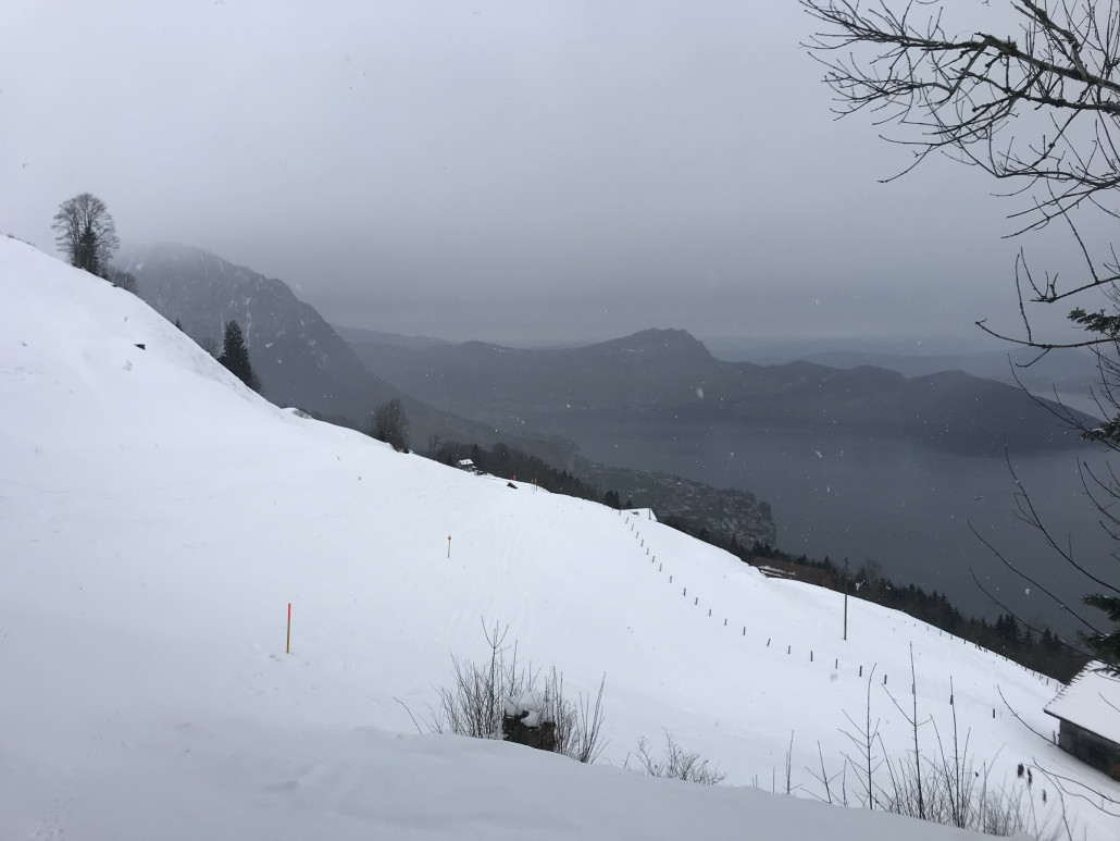 Dort wird dann auch der Schnee sehr klebrig, aber es hat genug