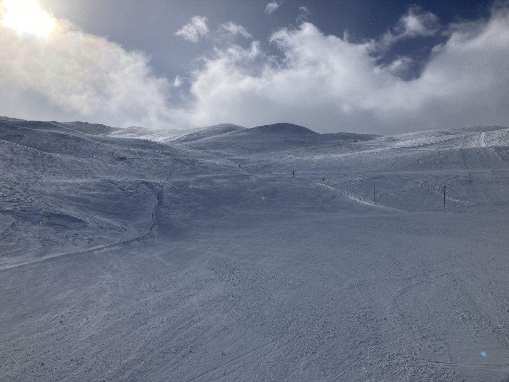 Abfahrt am SL Lartig. Die Piste 10a vom Piz Martegnas in diesen Bereich finde ich super, da diese sehr abgelegen verläuft.