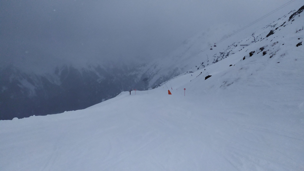 doch im Vergleich zu den Massen bogen wir nach rechts auf Piste 5 ab, um zur Pardoramabahn zu fahren