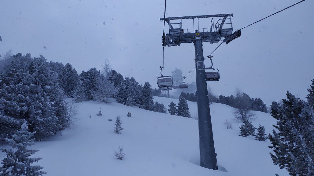 Auf dem Weg zum Gipfel setzte dann wieder starker Schneefall ein