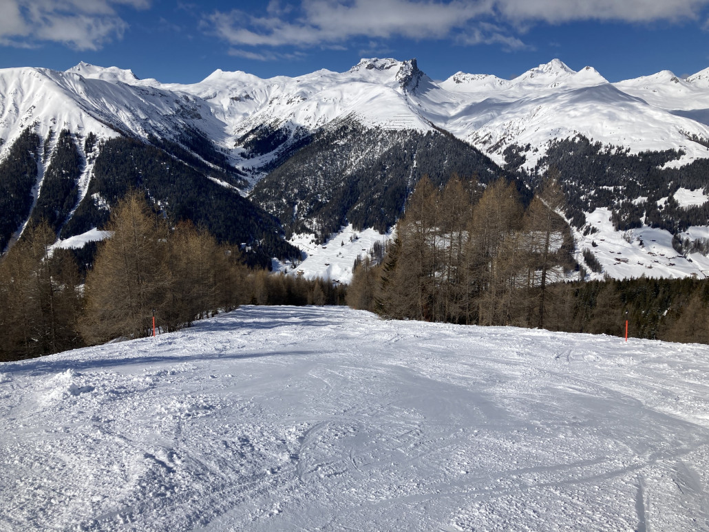 Die schwarze Talabfahrt wurde leider nicht frisch präpariert.