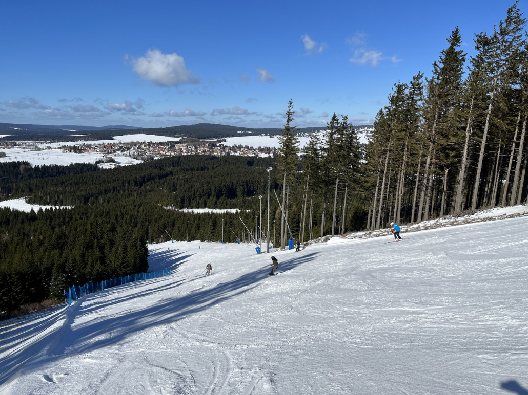 Steilhang der Abfahrt 4 "Aida" griffig und die linke Spur auch noch pulvrig...