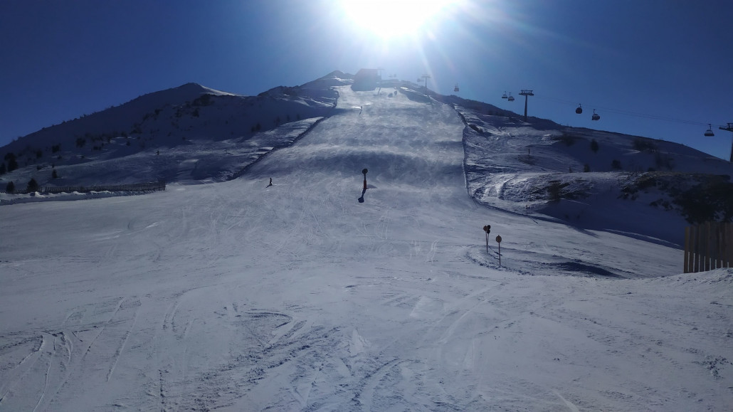 Und vor allem nachmittags wurde es schön leer. Der Hang ist einfach ein Traum für Riesenslalomski :D