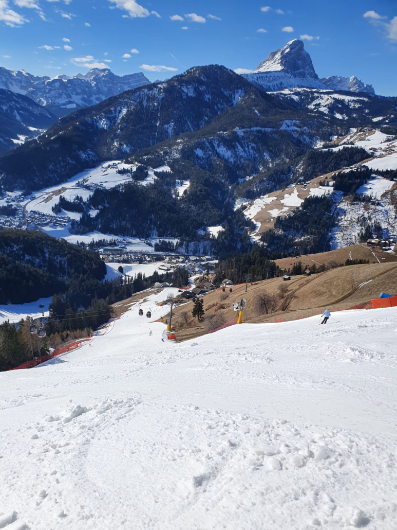 Picculin, ein strammes weißes Band in perfektem Zustand