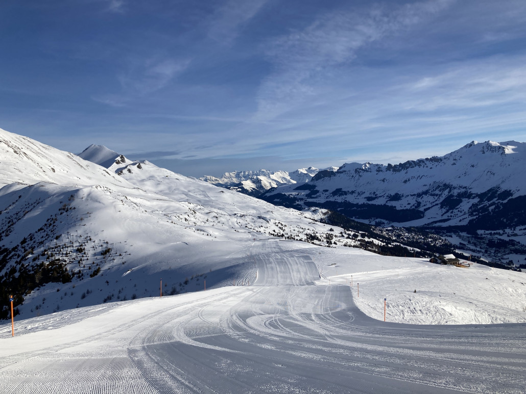 Noch beinahe unbefleckte Piste am Scalottas