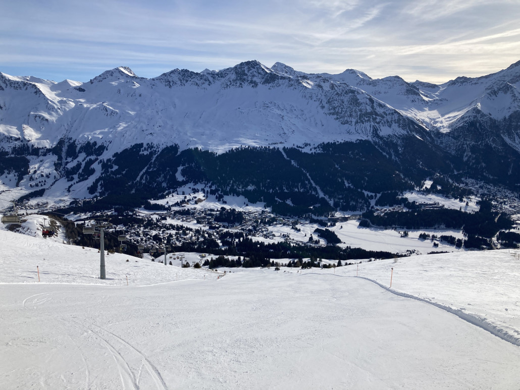 Die Schwarze am Cumacheals. Zuoberst auf der glatten Seite, mittig - hier im Bild -  tadellos und im Steilhang leicht knollig.