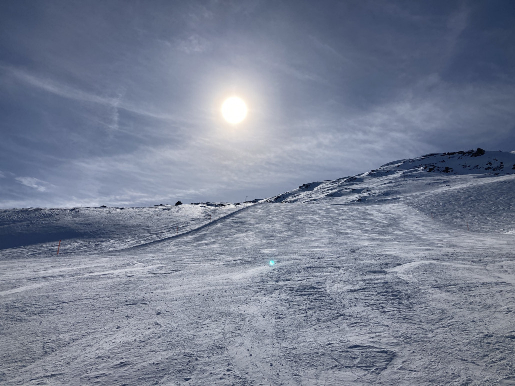 70 am Nachmittag. War schon stärker frequentiert. Durch die Nordausrichtung nach wie vor pulvrig.