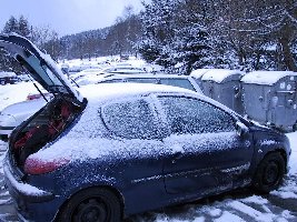 Auto schneit so langsam ein, es sollten noch ca 20 cm dabeikommen