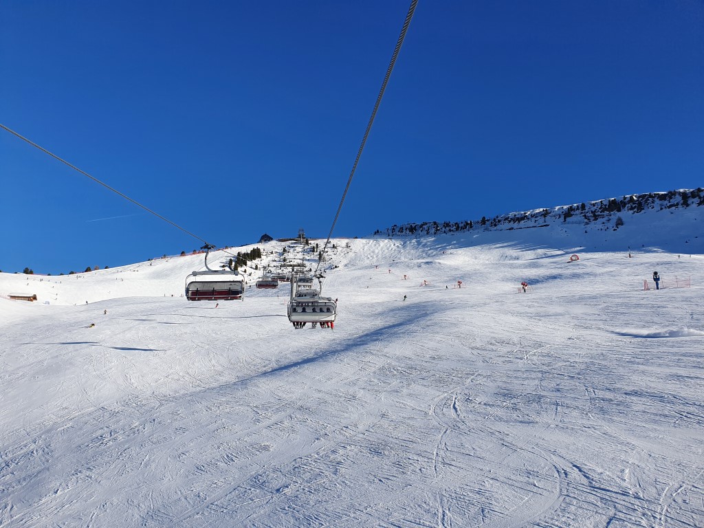 Tag2_Dolomiti_Superski_2022 (71).jpg