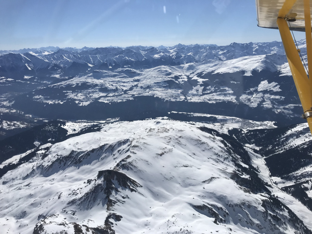 fliegen wir am Skigebiet Brigels vorbei