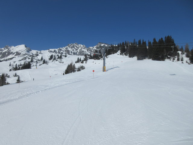Piste "Glattjochbahn Berg - Glattjochbahn Tal", darüber der 6-CLD Glattjoch