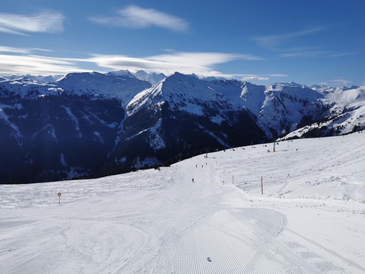 11. Bereits am Schattberg. Unterwegs in Richtung Schönleitenbahn..jpg