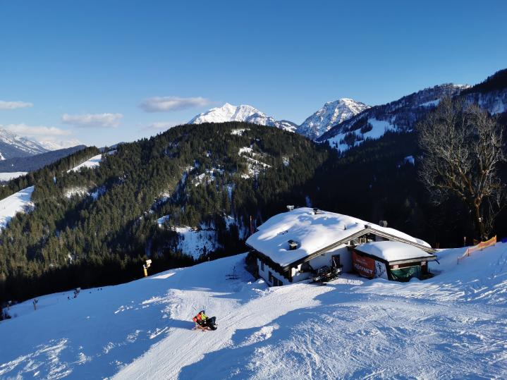 35. Abschließend geht sich auch noch einmal eine Fahrt mit der Streuböden Gondel aus..jpg
