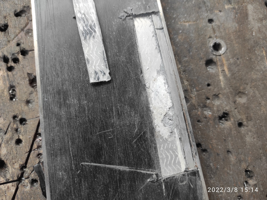 Schnitt 1 mit dem heraus getrennten Belag und Untergurt