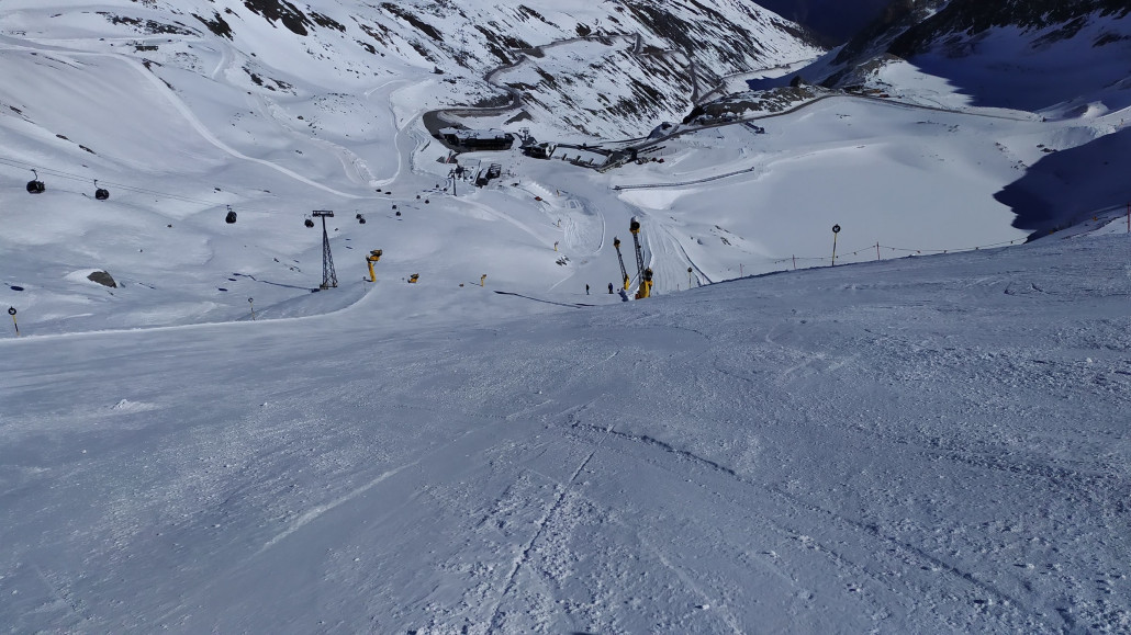 Der Steilhang war etwas ausgefahren. Für uns ging es nun ganz ins Tal