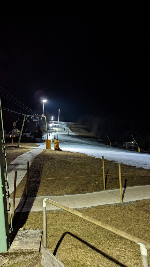 Am Sonnenlift für uns Privatbetrieb. Unten der übliche Mattenstart