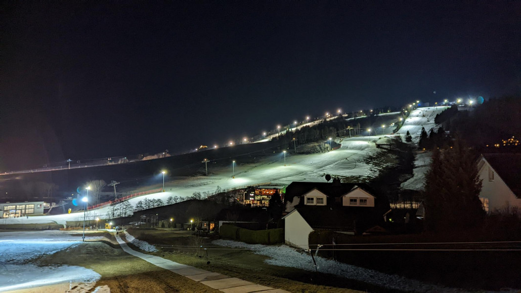 Hier gut zu erkennen die auffallend helle Beleuchtung am K1. An der EUB ist es dunkler, aber grundsätzlich überall gute Sicht.