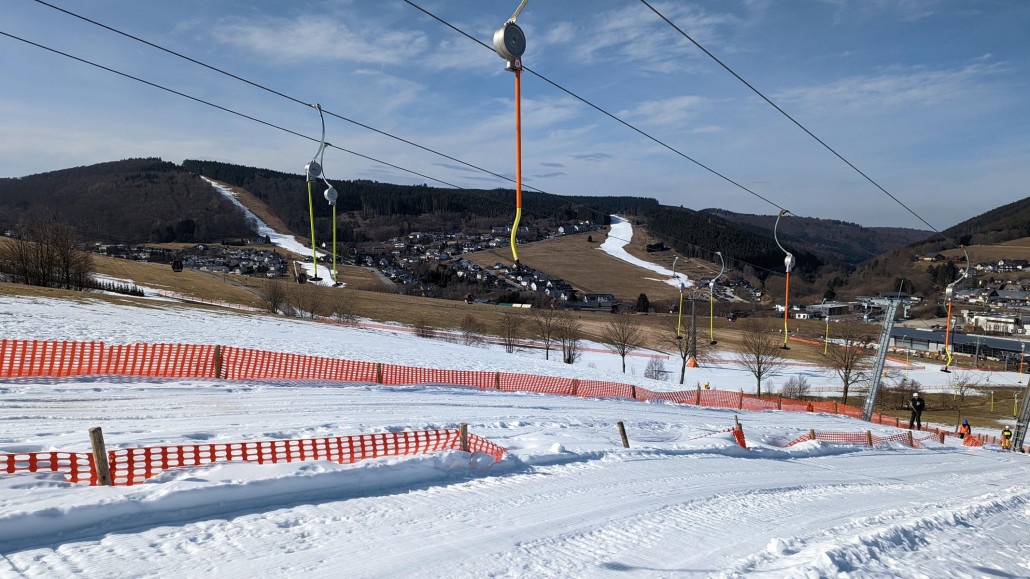 Schnee liegt da noch erstaunlich viel für die kurze Beschneiung und Sonne und Wärme
