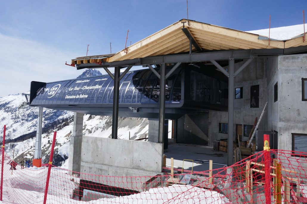 Bergstation neu Ausstiegsbereich. Auch hier noch recht unfertig