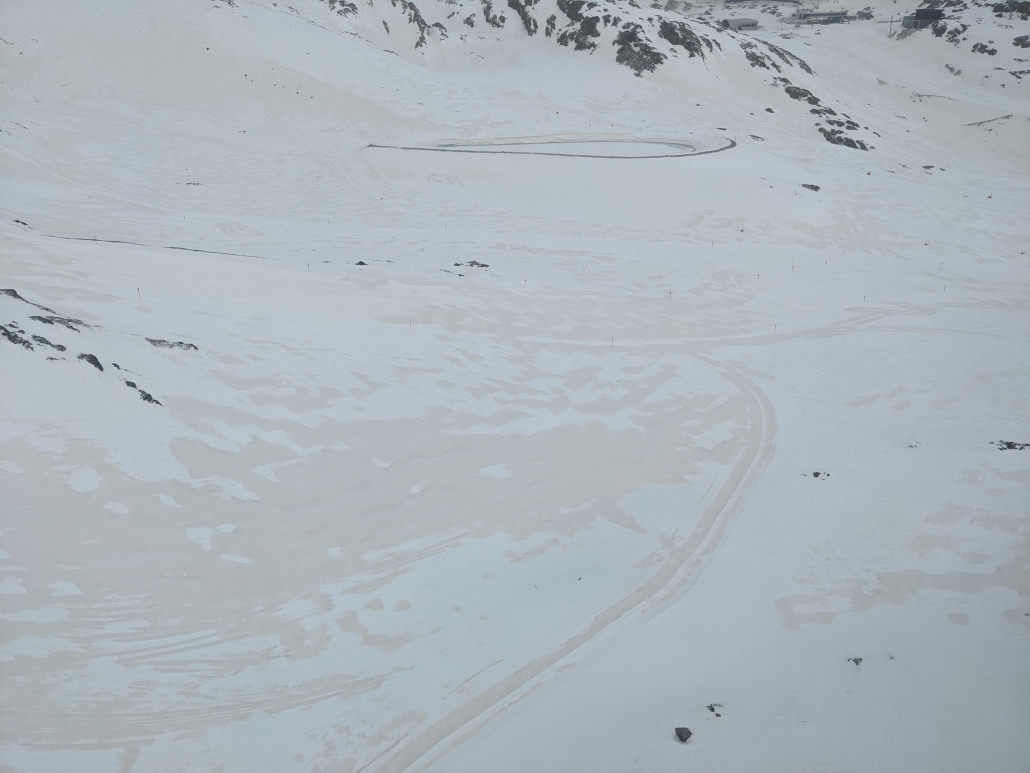 Sand im Gelände und auf der Piste am Mittwoch