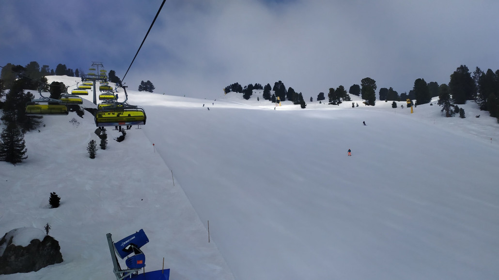 Durch die Wolken war es länger hart, am Steilhang des Kristall-Express sogar eisig