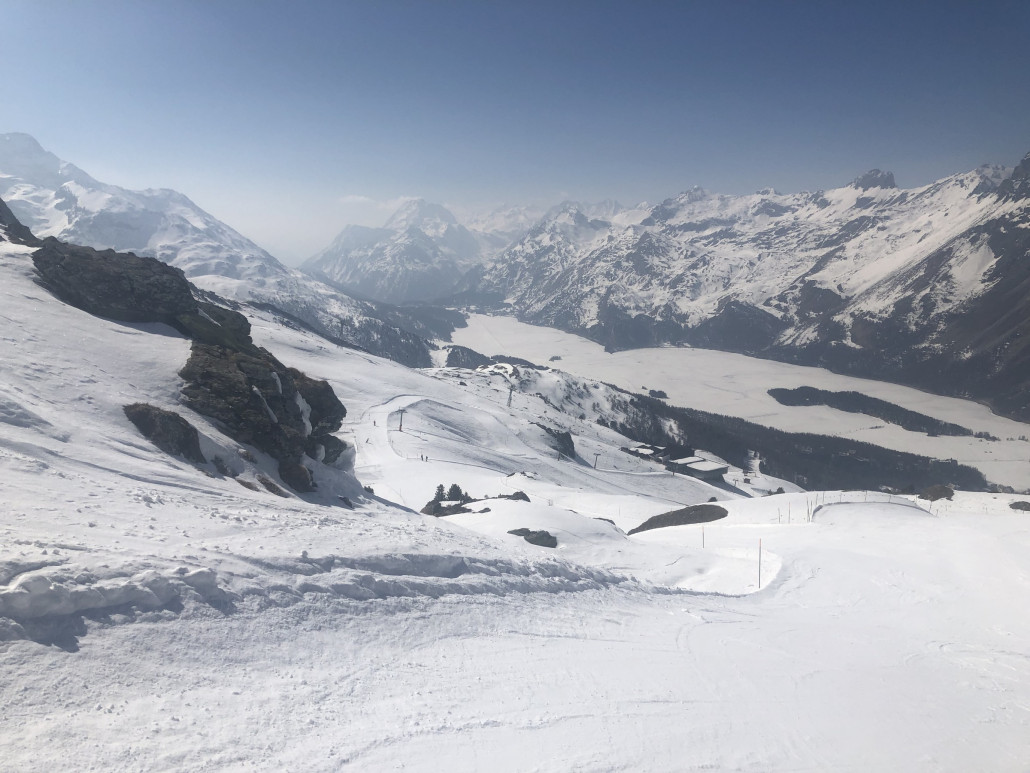 Die Stelle an der blauen Furtschellas Piste, die man obligatorisch knippsen muss. Nich wahr, Ski-Chrigel?