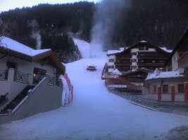 Talabfahrt #1, hier direkt gegenüber unser Hotel - besser gehts nicht ;-)