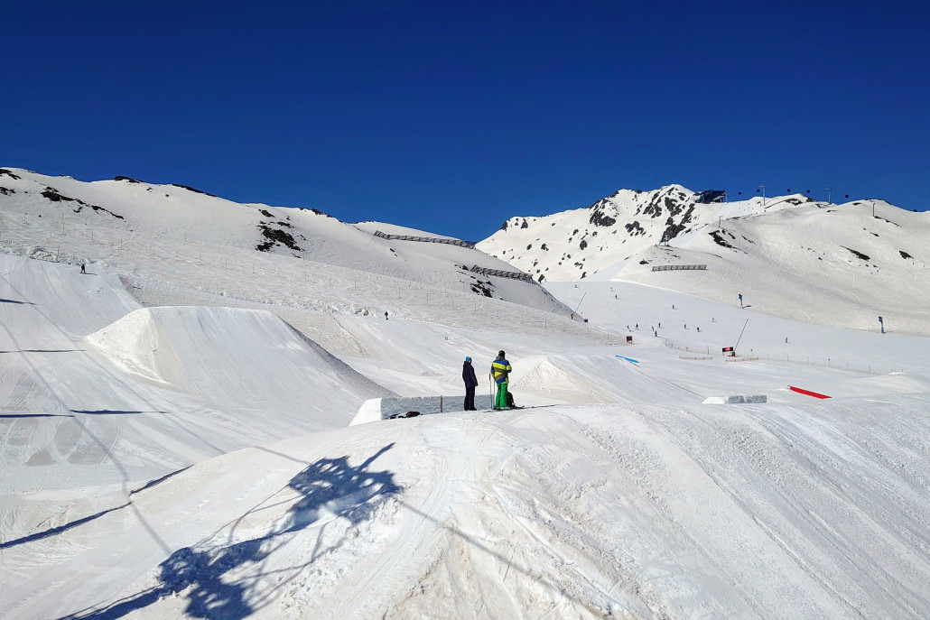 Snow-Park beim Schnee-Express