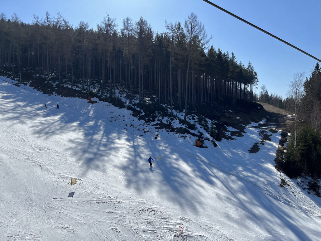 Die neue Umfahrung 1b ist schneefrei, eine Beschneiung dort wäre sicher sinnvoll aber ob es sich lohnt?!